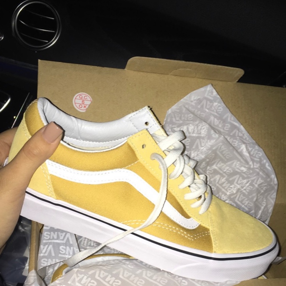 Vans Old Skool Brand New 8.5 Womens